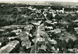 Carte postale rue du centre, 1957 / Visuel : D.R.