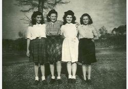Jeunes filles de Breuillet, 1947 / Visuel : D.R.